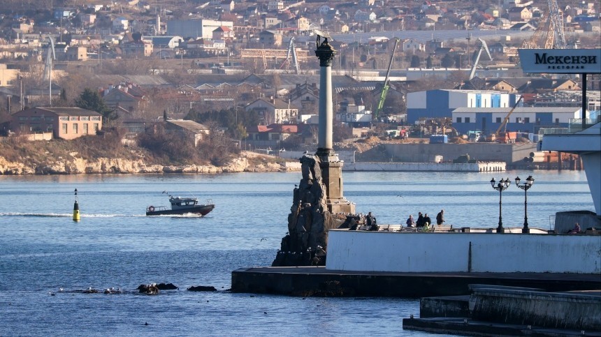 В Севастопольской бухте приостановил работу морской пассажирский транспорт