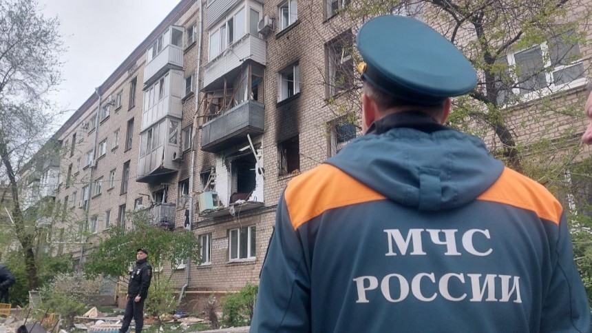 Выбиты окна: в жилом доме в Волгограде произошел взрыв