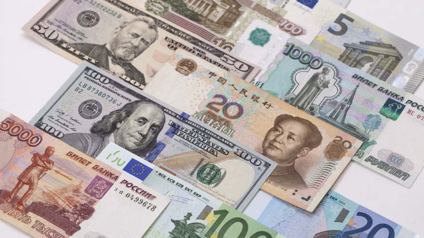 РФ возобновит покупку иностранной валюты: что это значит и как повлияет на рубль