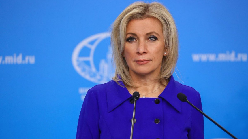 Наркоман бредит: Захарова прокомментировала заявления Зеленского в Гааге