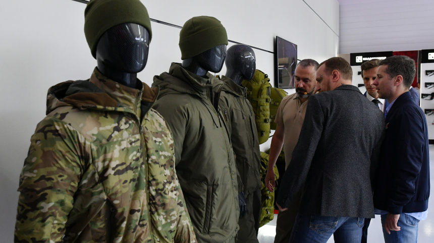 Флис и термобелье: Калашников начал поставки нового обмундирования