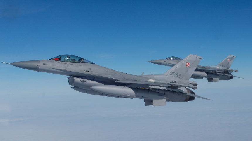 Белый дом просят немедленно разблокировать поставки F-16 Украине