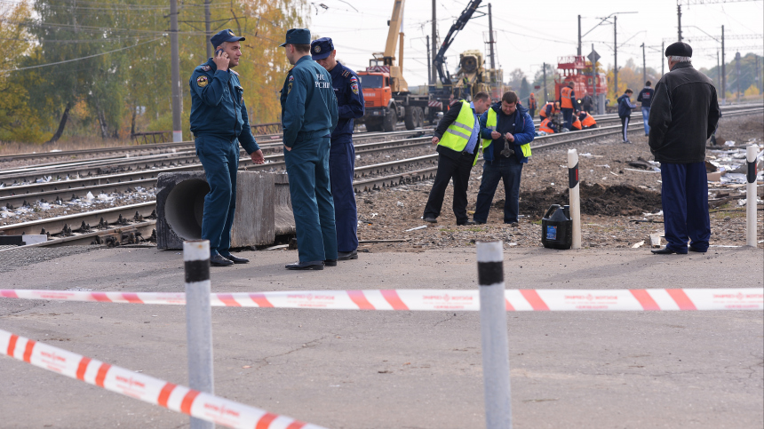Пять вагонов грузового поезда сошли с рельсов в Краснодарском крае