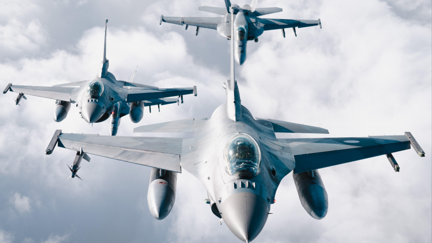 Передумали Стало известно о планах США и их союзников передать Киеву истребители F-16