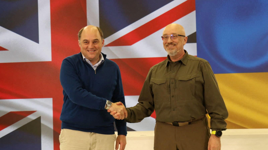 Министр обороны Великобритании Уоллес прибыл с тайным визитом в Киев