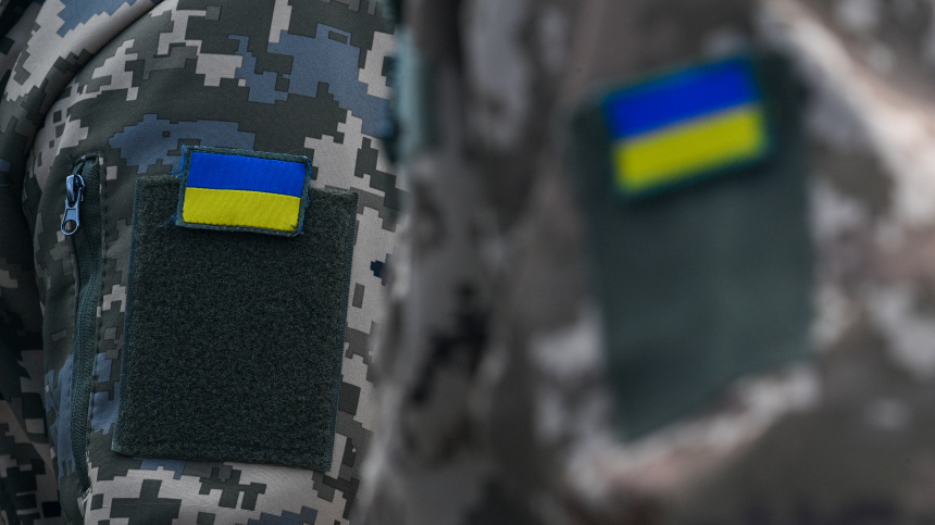 До последнего украинца: что Запад требует от Киева в ответ на поставки оружия