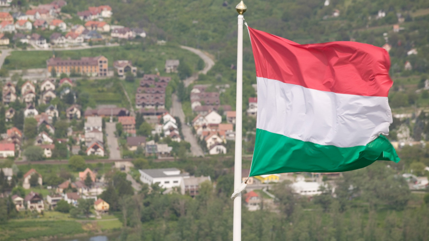 Очень опасно: Венгрия не поддержала санкции против китайских компаний