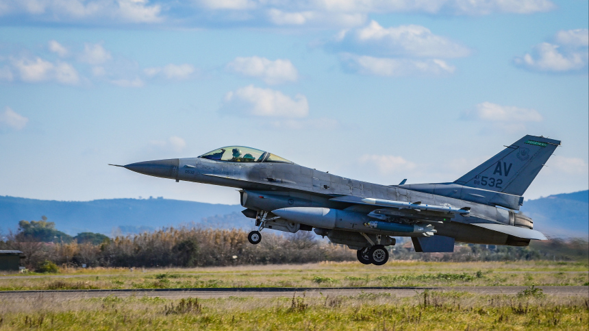 В США раскрыли планы Украины после получения истребителей F-16