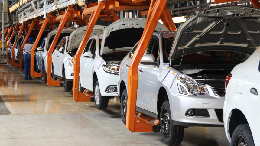 С завода Nissan в Петербурге выйдут две новые модели Автоваза