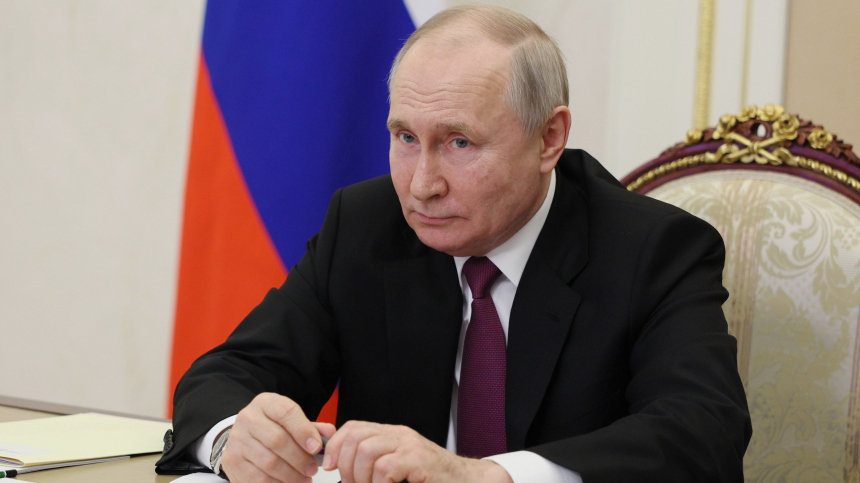 Путин рассказал, что спит по шесть часов и старается не бросать занятия спортом