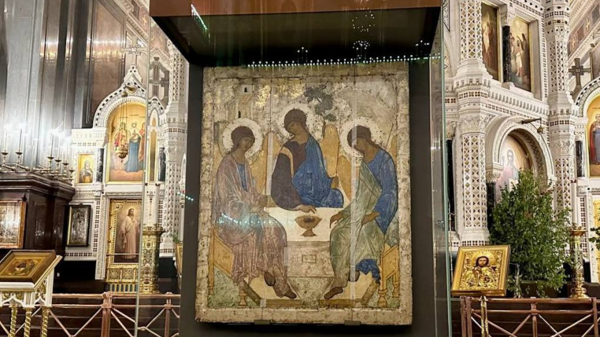 Икона Святая Троица кисти Рублева доставлена в Храм Христа Спасителя
