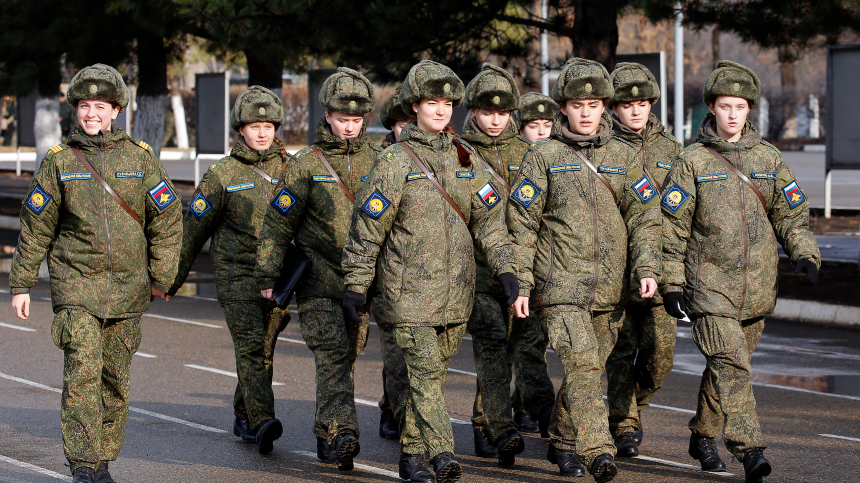 Обстоятельный разговор: Путин отметил роль женщин в обеспечении безопасности России