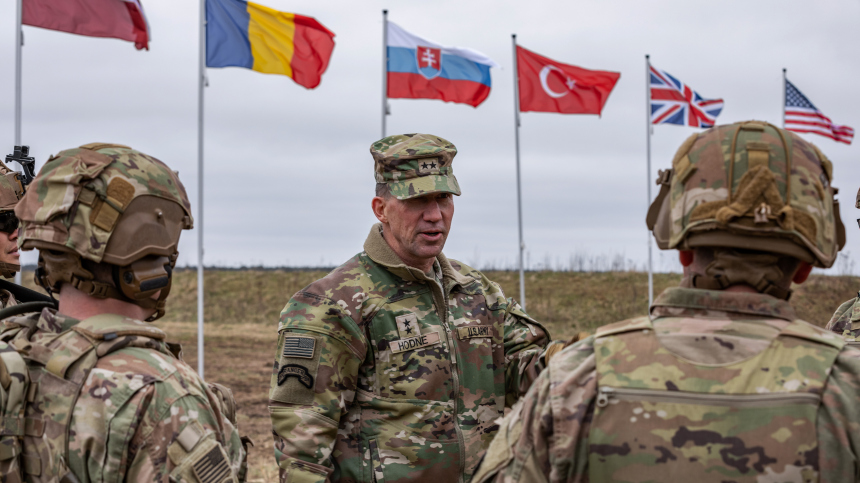 Экс-генсек НАТО Андерс Расмуссен не исключил отправку войск альянса на Украину