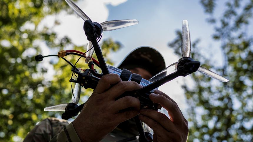 Боевикам ВСУ направили беспилотники Saker Scout с ИИ