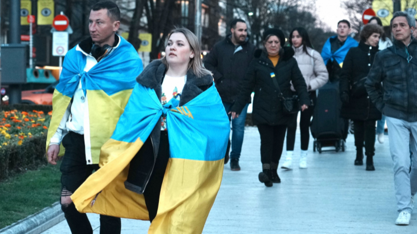 В США заявили, что Украина готова пойти за беженцами и послать их на фронт