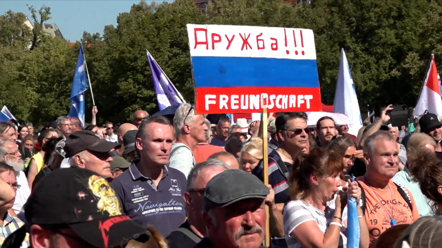 Протесты в Германии продолжаются: когда ФРГ перестанет поставлять Украине оружие