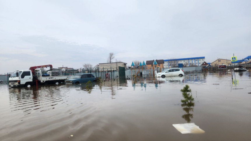 Уровень воды в реке Урал у Оренбурга достиг 1022 сантиметров