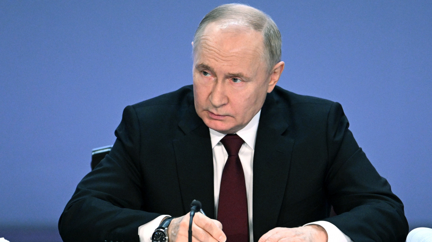 В Кремле объяснили требовательность Путина к чиновникам: Речь идет о людях
