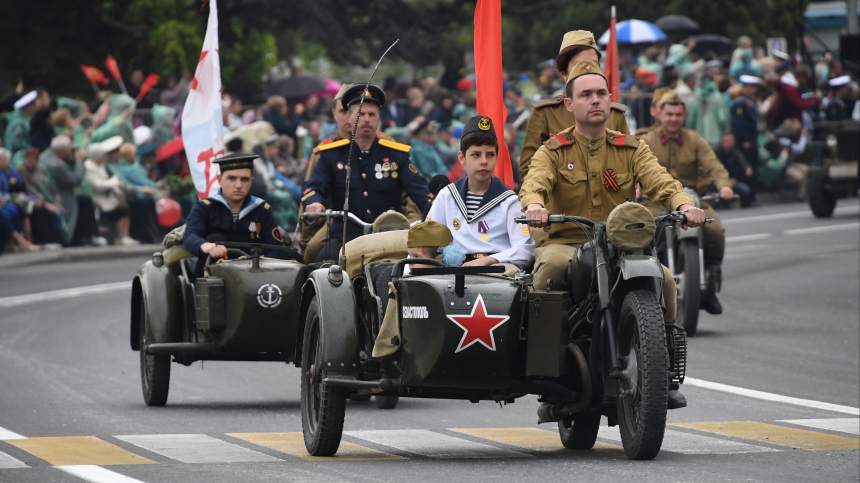 Аксенов сообщил об отмене парада и шествия Бессмертного полка в Крыму