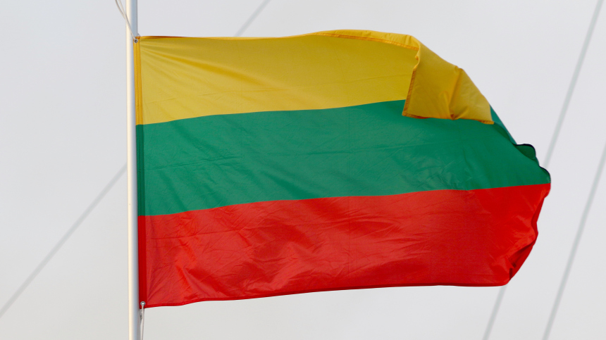 Решение неадекватно: в Литве придумали, как обезопасить себя от агентов Кремля