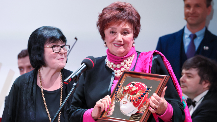 Тамара Синявская и Людмила Максакова стали лауреатами спецпремии Золотой Маски