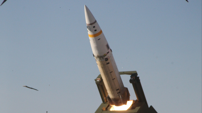 Жителей Крыма предупредили о взрывоопасных обломках ракет ATACMS
