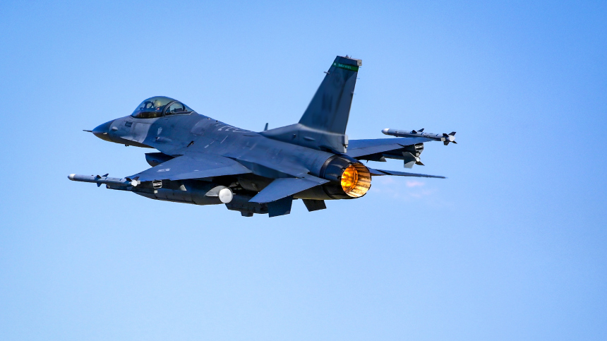 Мы ждем: когда на Украину доставят обещанные Западом истребители F-16