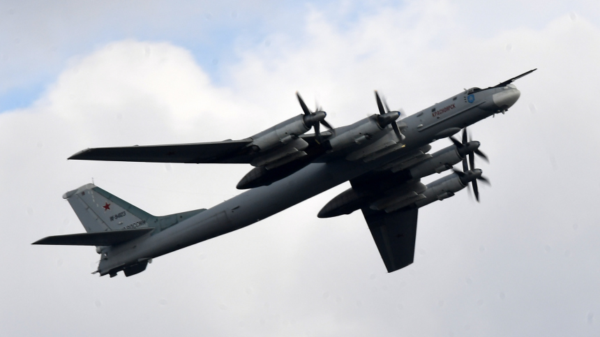 Ракетоносцы Ту-95МС выполнили полет вблизи побережья Аляски