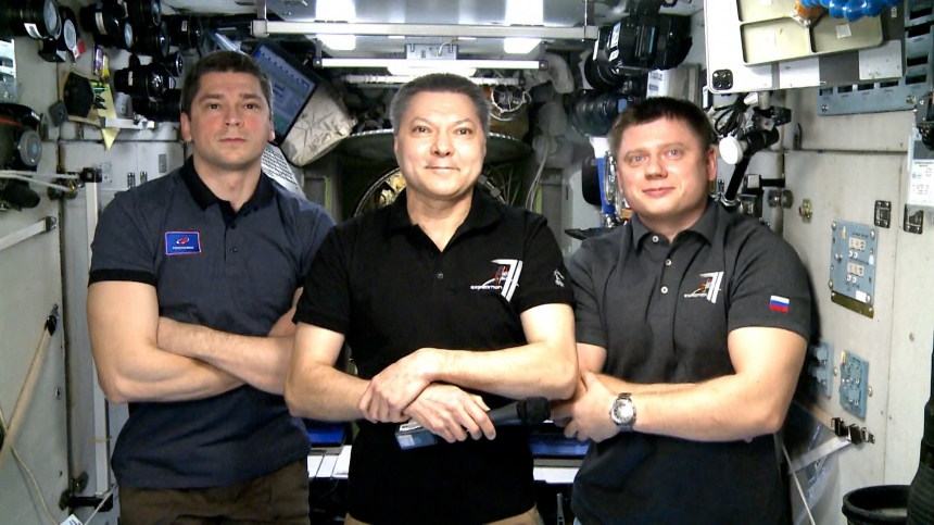 Патриарх Кирилл поздравил космонавтов на МКС с Пасхой