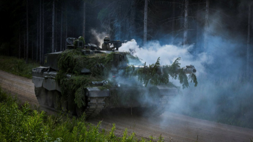 Горящий металлолом: в КНДР рассказали о будущем британского оружия на Украине