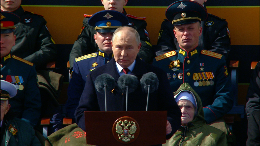 Путин назвал День Победы самым главным и священным праздником