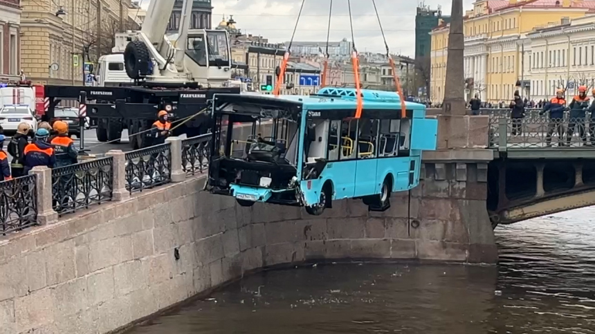 Троих дагестанцев представят к госнаградам за спасение пассажиров автобуса в Петербурге