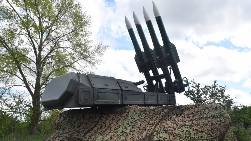 Два реактивных снаряда РСЗО Град уничтожили над Белгородской областью
