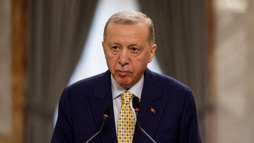 Эрдоган объяснил перенос визита в США плотным графиком Байдена