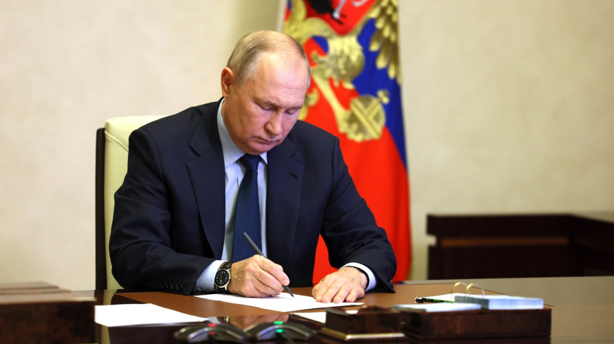 Путин назначил членов Правительства РФ и директоров служб