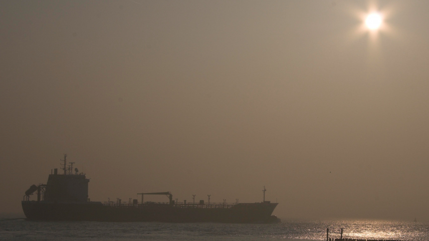 В США заявили об атаке хуситов на шедший в Китай танкер