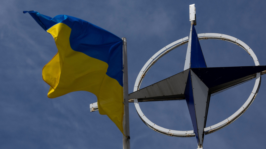 Бесперспективно: Лавров призвал Запад перестать приносить Украину в жертву своим целям
