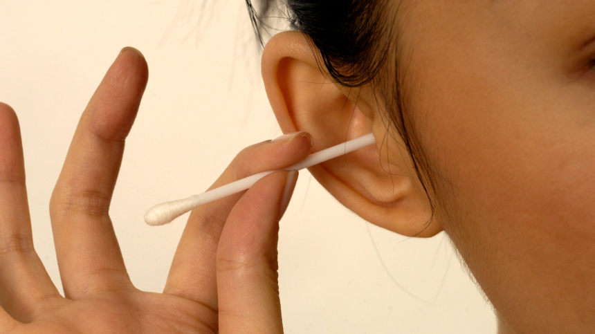 Вплоть до потери слуха: какими народными средствами нельзя чистить уши