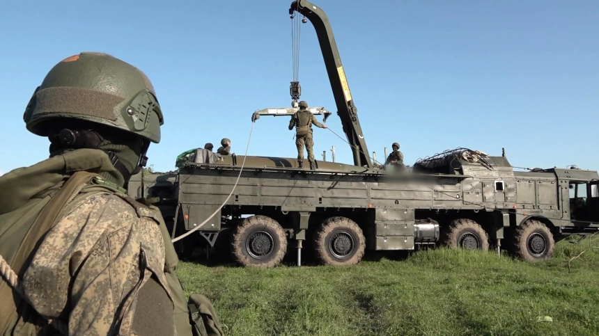 «Искандеры» на старте: какие задачи отрабатывают военные РФ на ядерных учениях