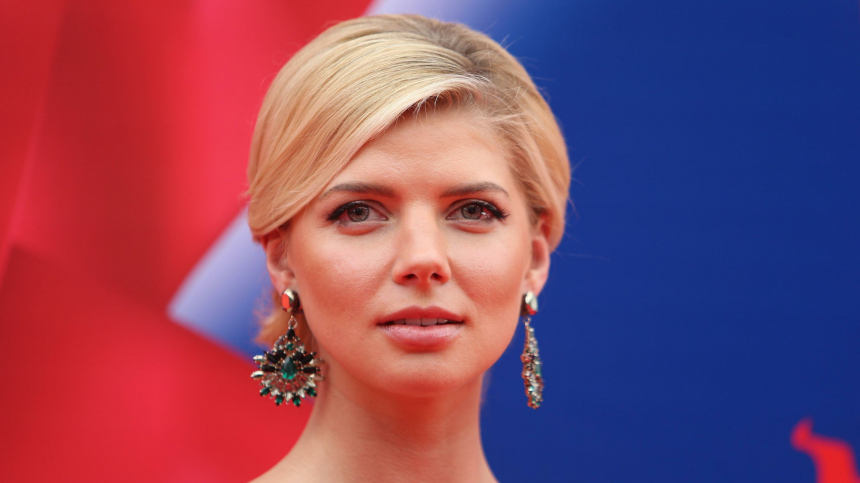 Актриса Настя Задорожная оказалась в эпицентре урагана Милтон во Флориде