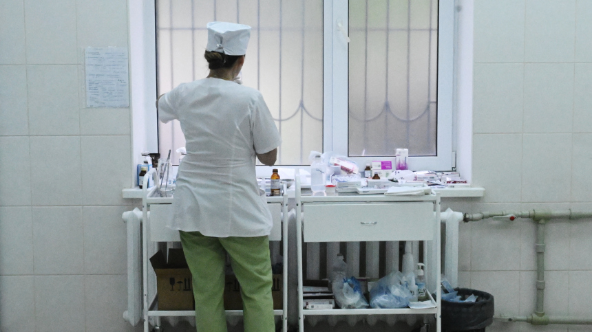 Врачи рассказали о состоянии пострадавших от взрывы бомбы в ЛНР подростков