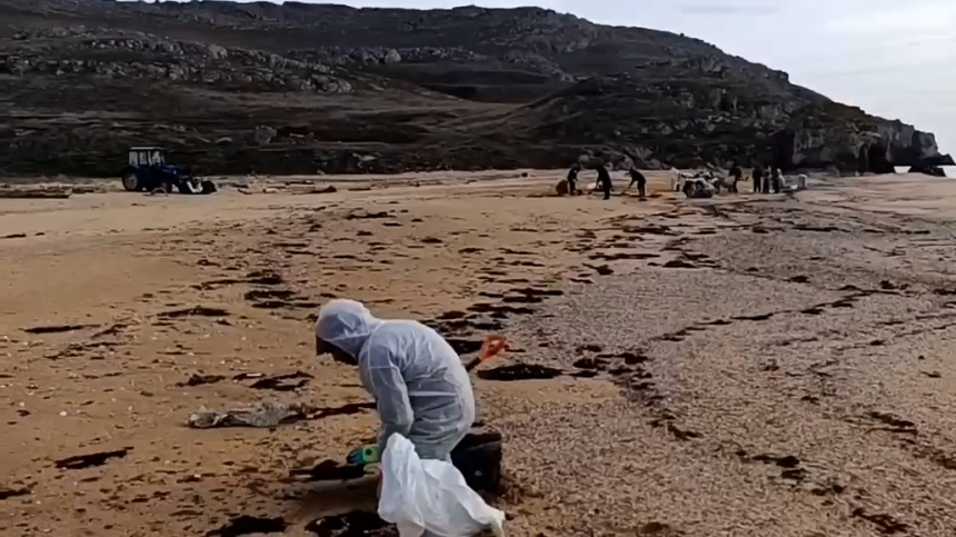 В Черном море обнаружили новое пятно мазута