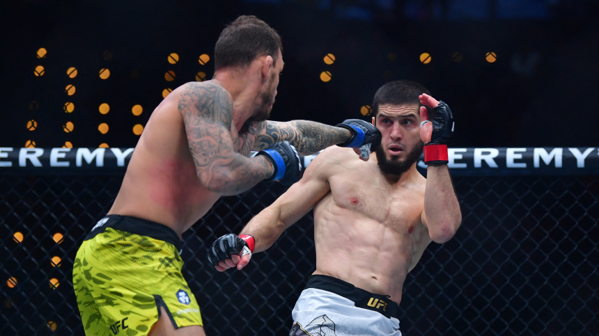 Ислам Махачев победил Ренато Мойкано и защитил титул чемпиона UFC