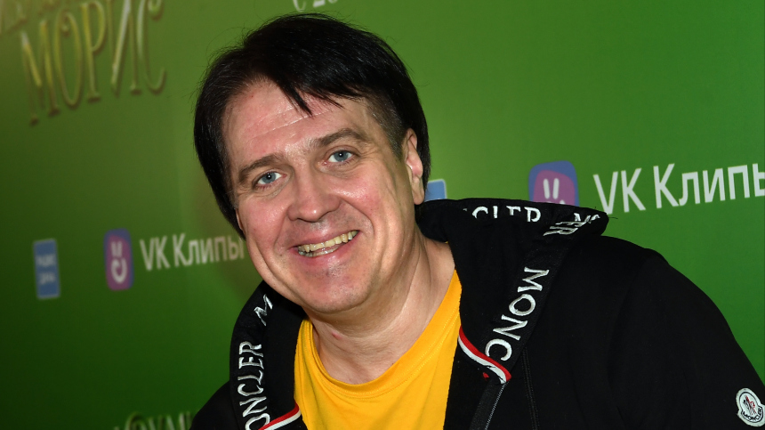 Актер Денис Матросов пострадал в ДТП с полицейской машиной в Москве