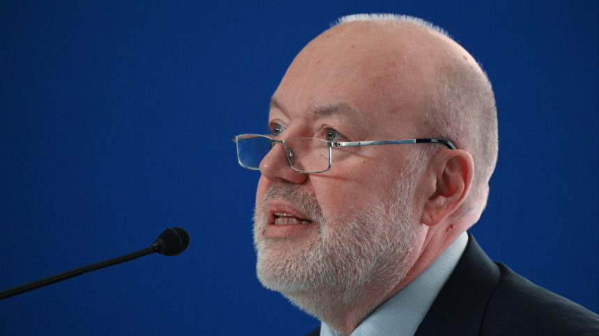 Депутат Госдумы Крашенинников презентовал свою новую книгу в Москве