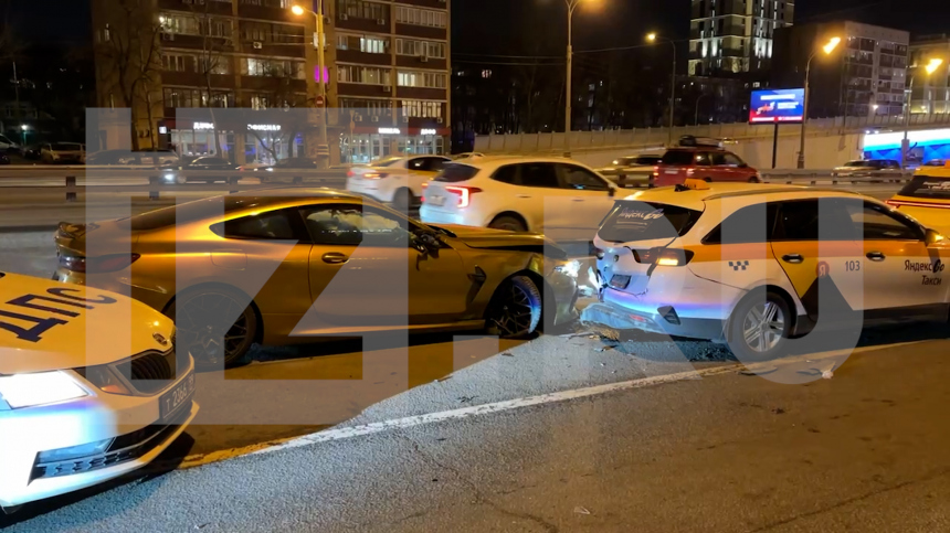 Массовое ДТП произошло на северо-западе Москвы