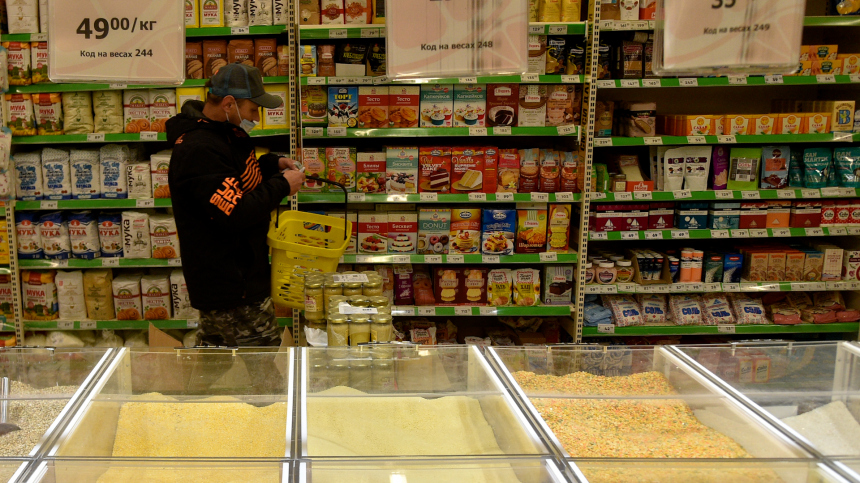 Булочка во вред: названы самые опасные для суставов крупы