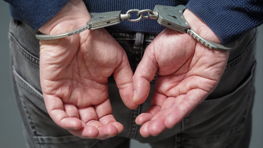 ФСБ задержала начальника колонии, вымогавшего деньги у заключенных