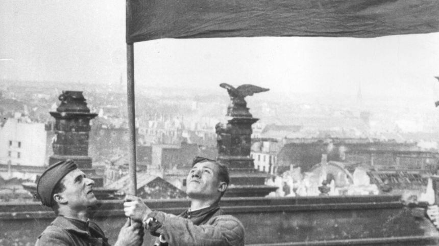 Знамя Победы водружал над Рейхстагом: правнук бойца Красной Армии участвует в СВО