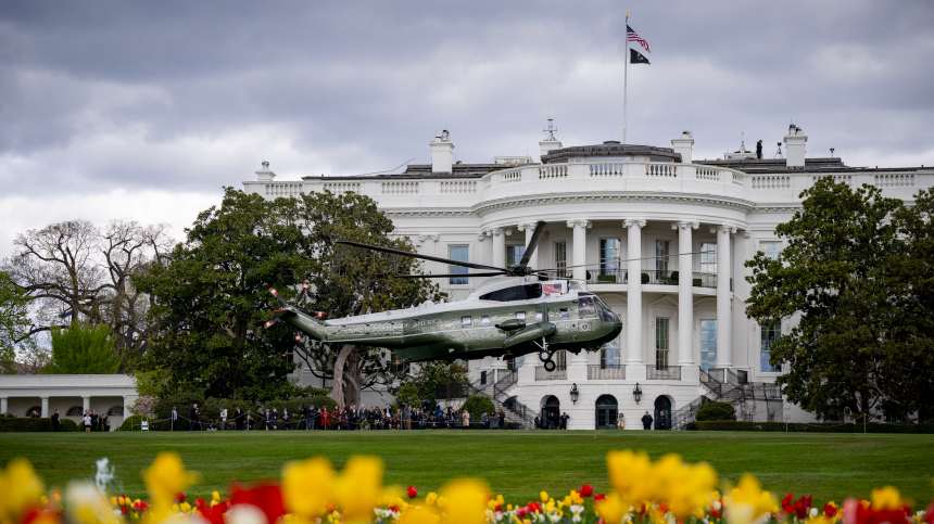 Госслужащих США начнут проверять на готовность следовать политике Трампа